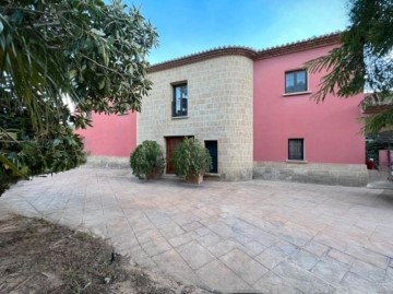 Casas rústicas 6 Habitaciones en Urbanización La Llobatera