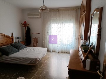 Apartment 3 Bedrooms in Silla