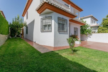 House 7 Bedrooms in Cúllar Vega