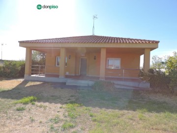 Country homes 3 Bedrooms in El Pinar de Alba