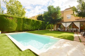 House 5 Bedrooms in Los Monasterios-Alfinach