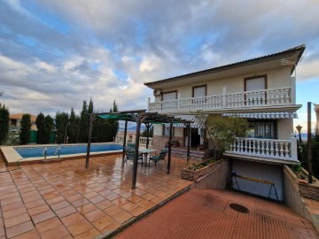 Casa o chalet 4 Habitaciones en Cúllar Vega