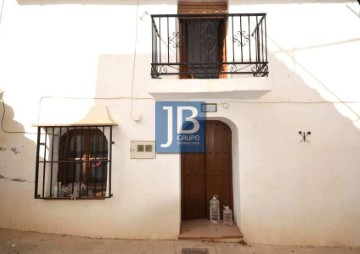 House 2 Bedrooms in Benamargosa