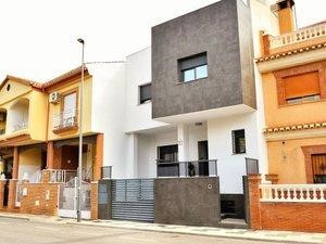 House 3 Bedrooms in Albolote