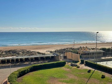 Apartment 3 Bedrooms in El Perellonet