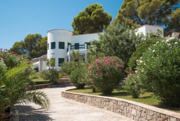 House 6 Bedrooms in Zona Playa de la Concha